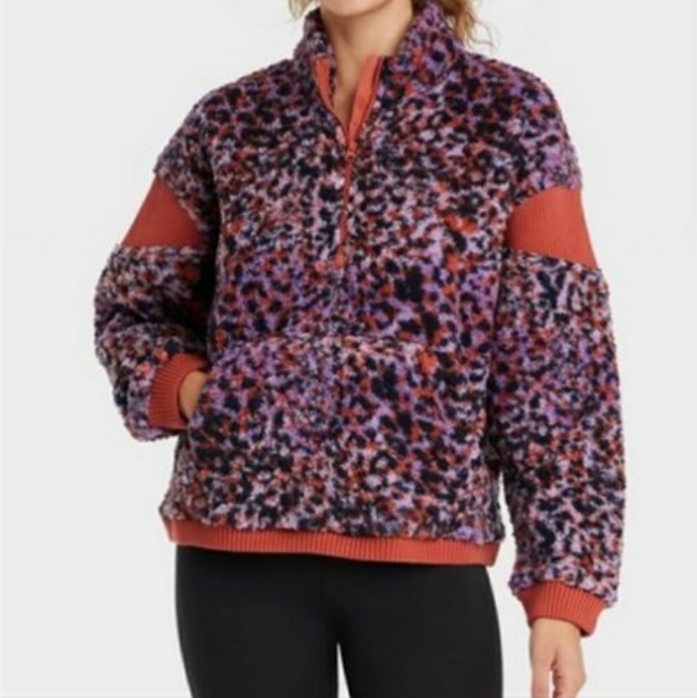 Joy Lab Lepord Sherpa Pullover - size large